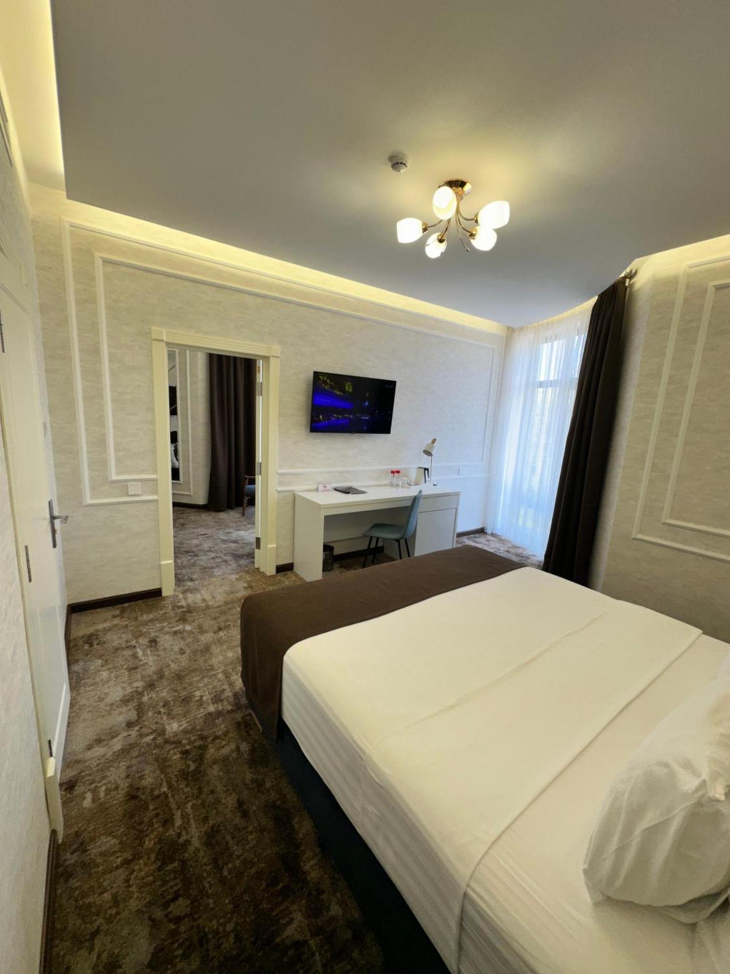 Garnet Hotel ทาชเคนต์ ภายนอก รูปภาพ