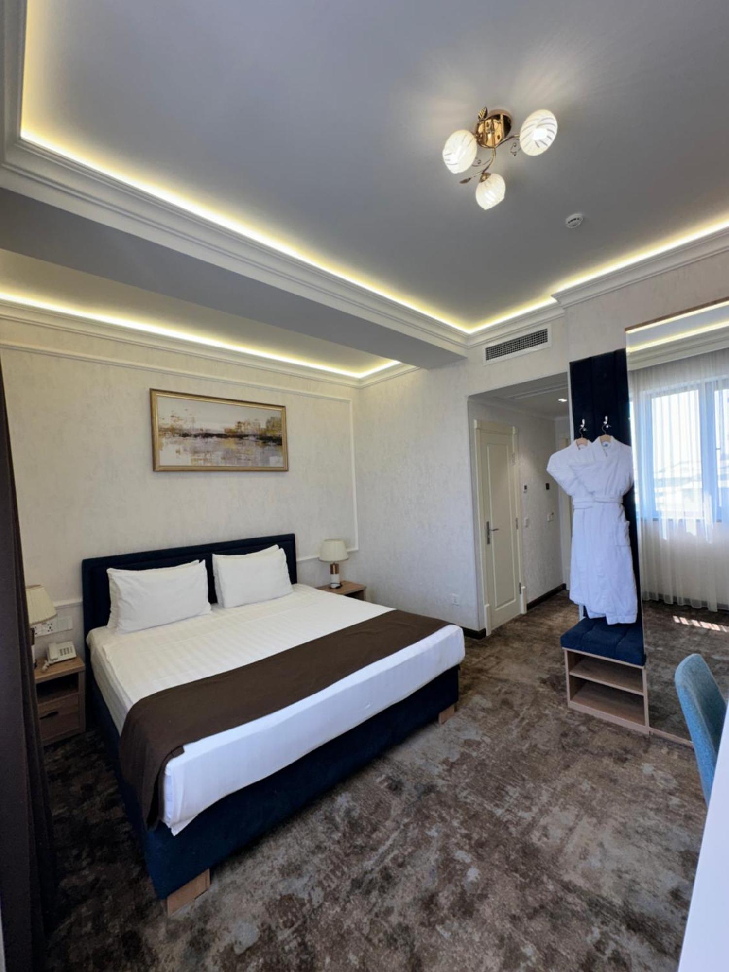 Garnet Hotel ทาชเคนต์ ภายนอก รูปภาพ