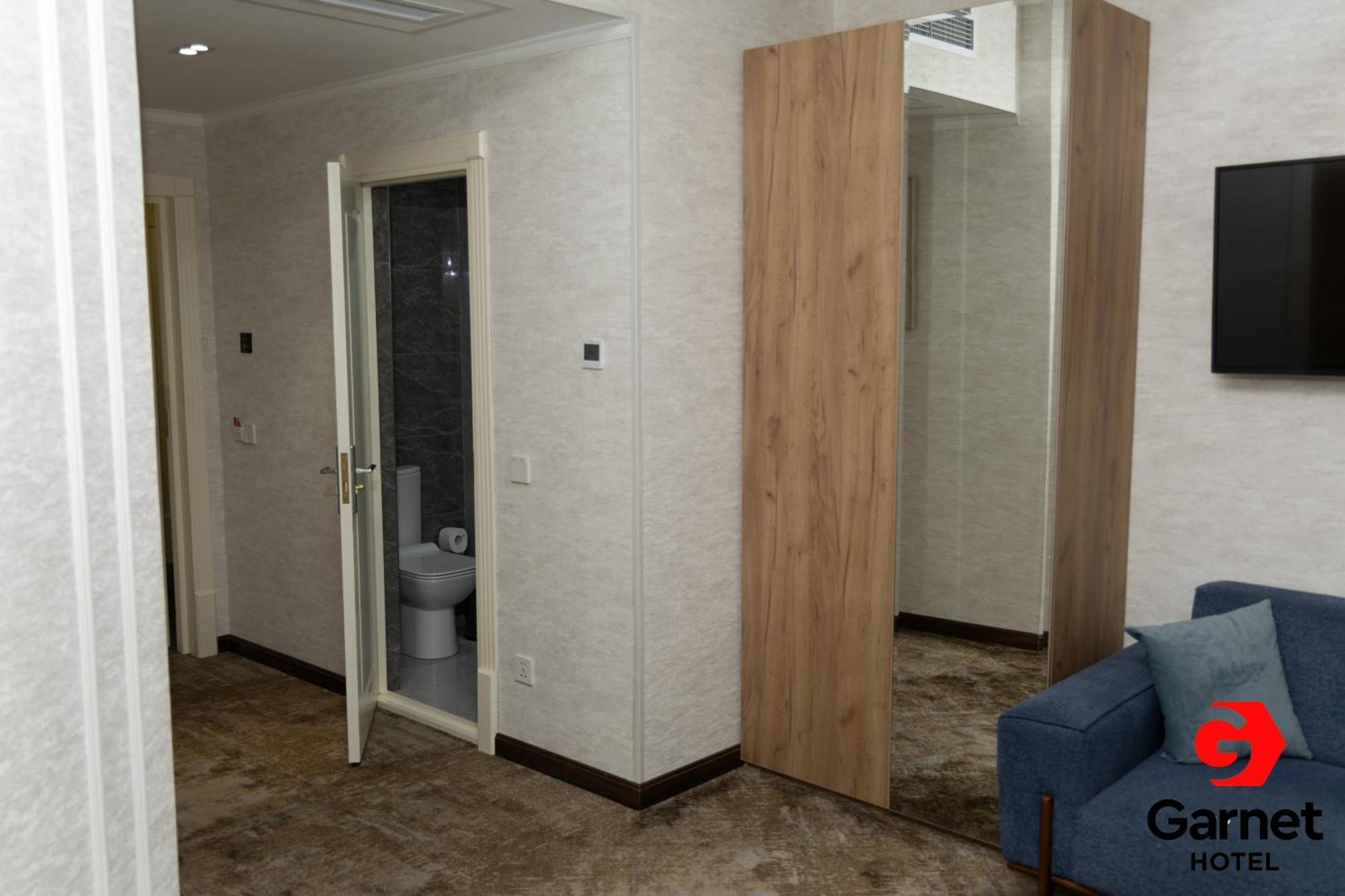 Garnet Hotel ทาชเคนต์ ภายนอก รูปภาพ